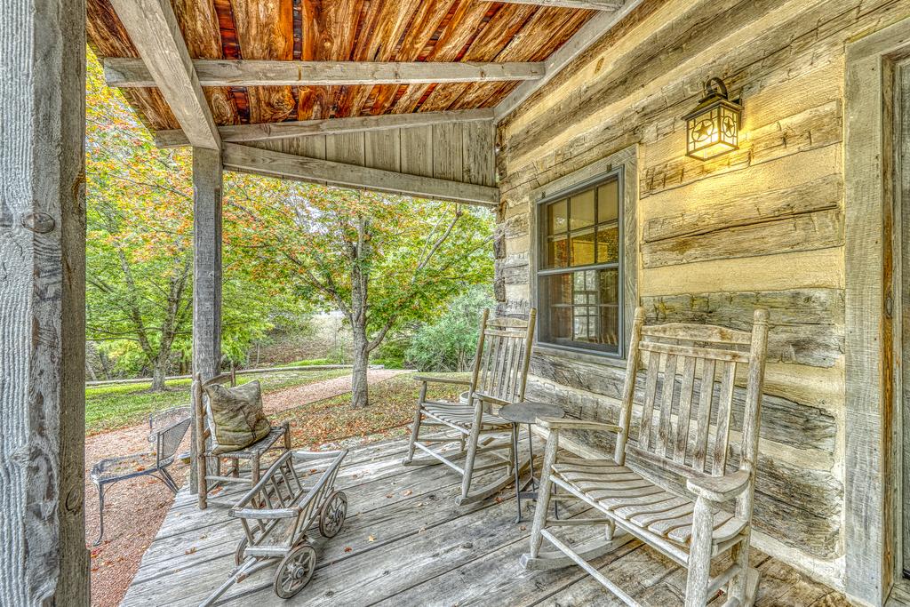 Town Creek Log Cabin - thumb 2