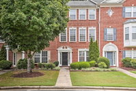 Townhome about 1 Mi to Kennesaw State University Tourism Bookings