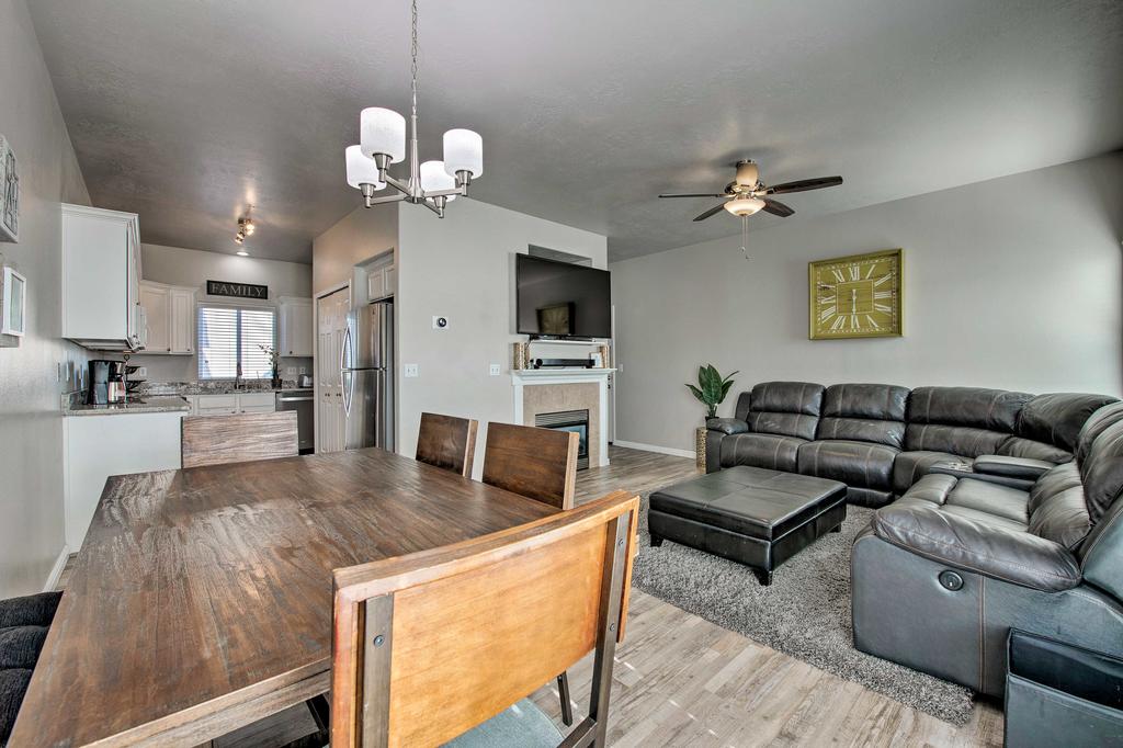Townhome W/ Mtn Views  17 Mi To Ski Resort! - thumb 3