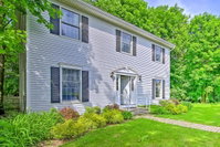 Traditional Lenox Home Walk to Downtown and Dining Tourism Bookings