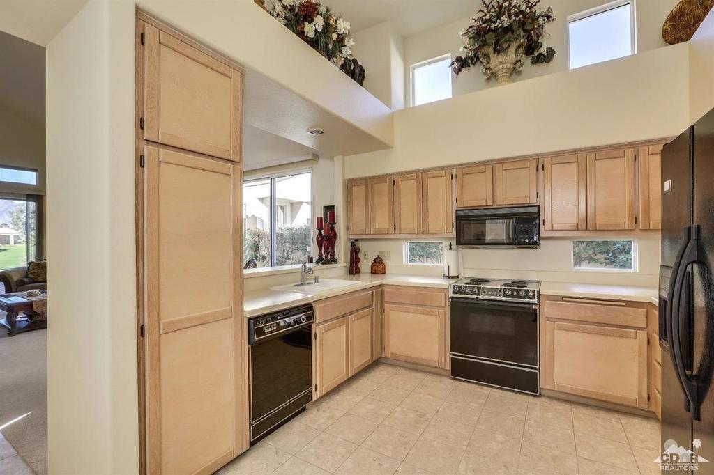 Trancas E97 - thumb 0