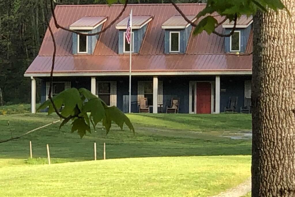 Tranquil Cabin Near Gatlinburg, Tn - thumb 2