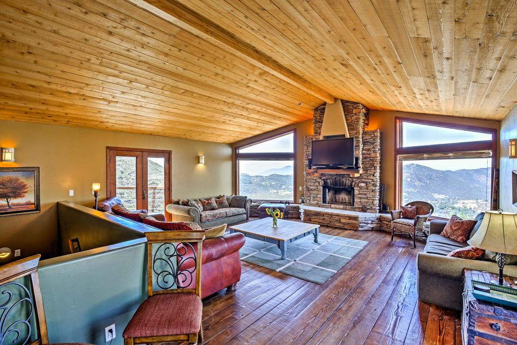 Tranquil Mountain Retreat With Pool & Views In Jamul! - thumb 3