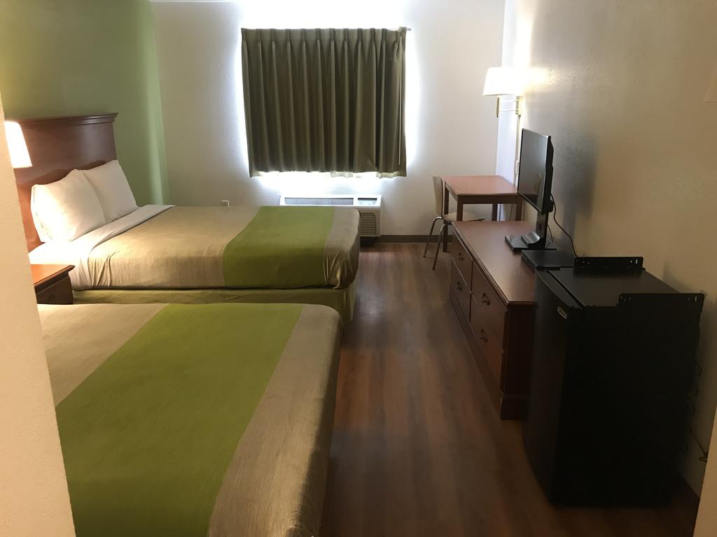 Travel Inn & Suites - thumb 1