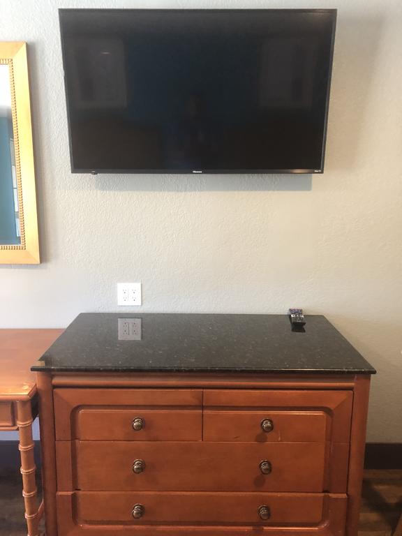 Travelers Inn - thumb 2