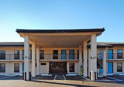 Travelodge By Wyndham Alachua - thumb 0