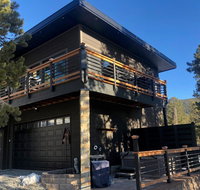 Treehouse 1BR with Hot Tub home - USA Accommodation