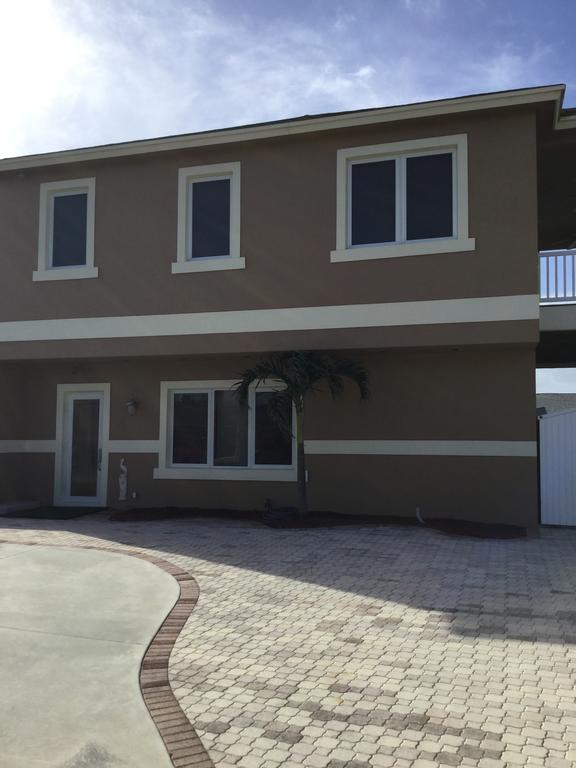 Tropical Oasis - thumb 0