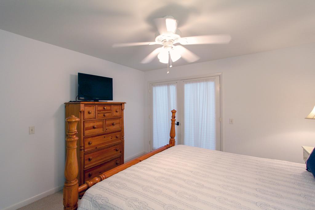 Twin Oaks Lane 43 - thumb 2