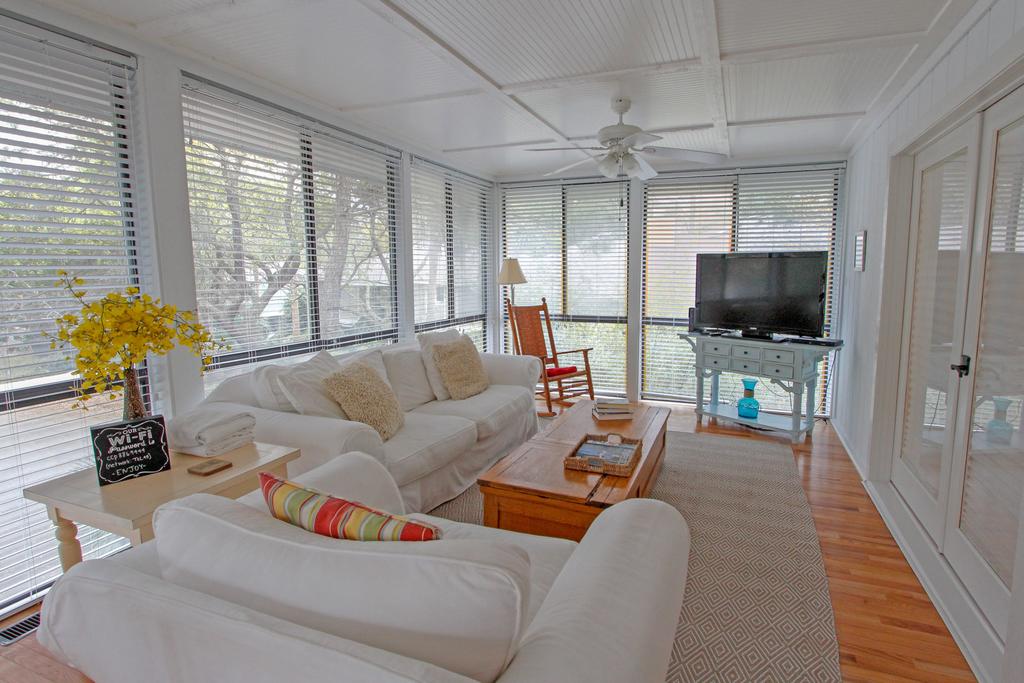 Twin Oaks Lane 43 - thumb 0