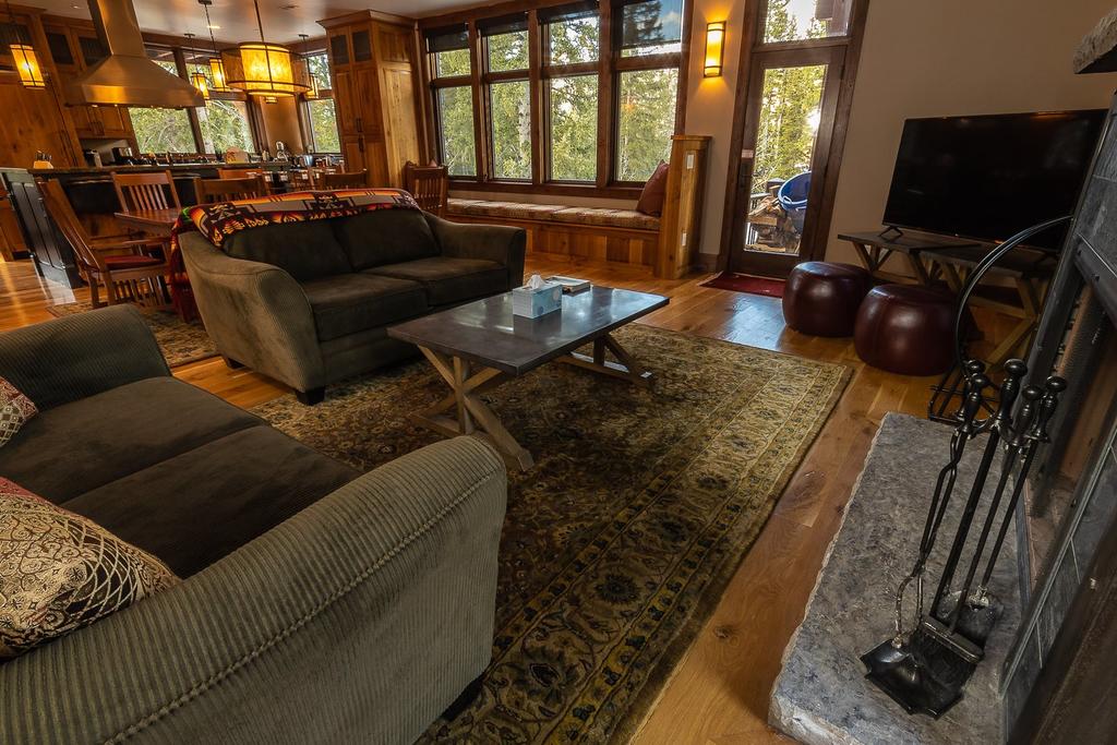 Twin Peaks Lodge - thumb 2