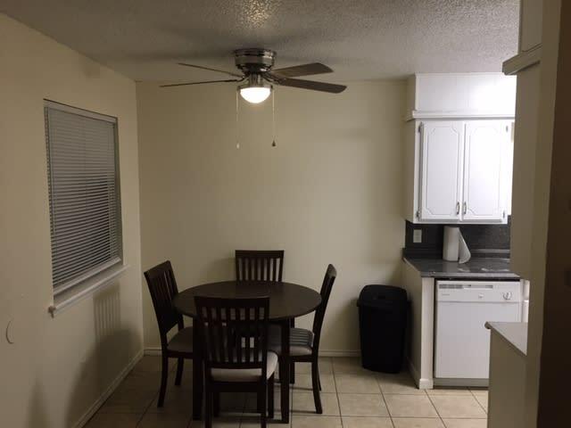 Two-bed One-bath Downstairs Close To Fort Sill! - thumb 2