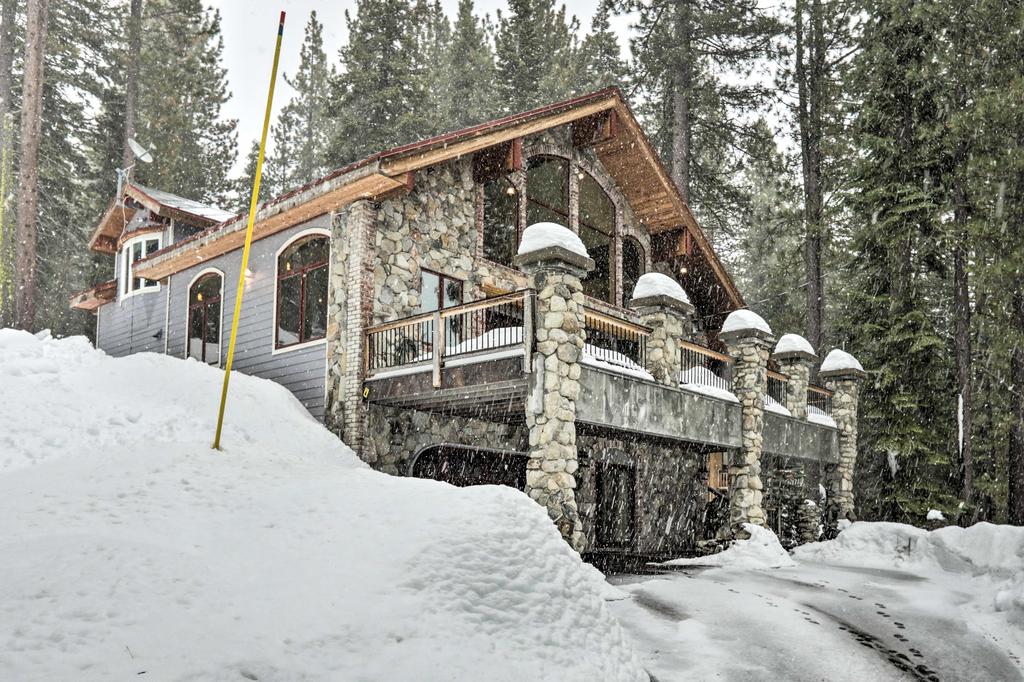 Unique Cabin W/Game Room: Great For Skiers! - thumb 1