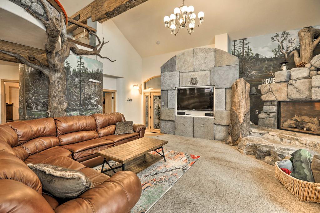 Unique Cabin W/Game Room: Great For Skiers! - thumb 3