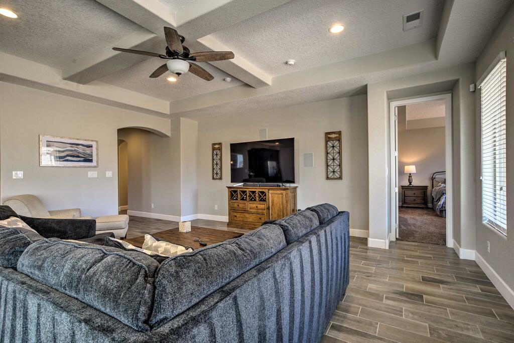 Updated Abode Between Albuquerque And Santa Fe! - thumb 3