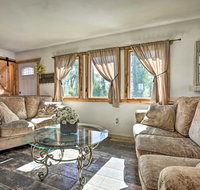 Updated Cabin - 3 Mi to Yellowstone Bear World - Tourism Bookings