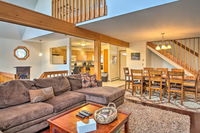 Updated Chalet with Deck - Near Skiing  Story Land Tourism Bookings