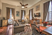 Updated Historic Apt Walk to St Charles Ave Tourism Bookings