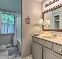 Updated Home Less Than 1 Mile to Old Town Bluffton - Tourism Bookings