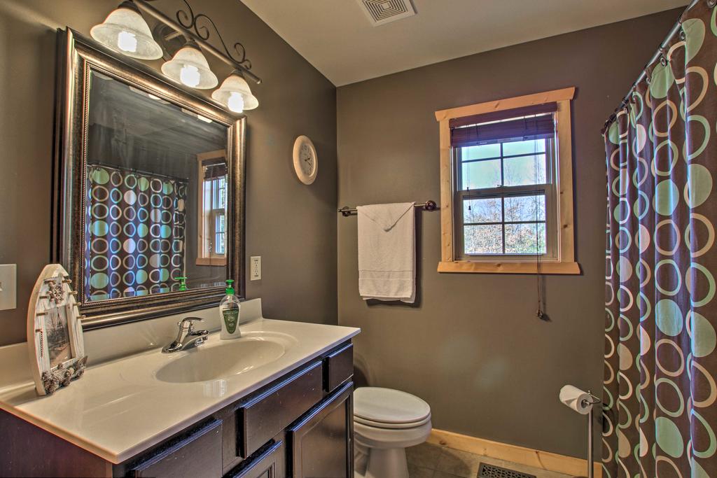 Updated Rural Retreat In New Haven Near Vineyards! - thumb 0