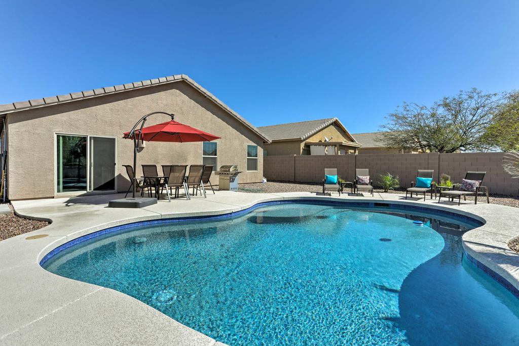 Updated San Tan Valley Escape With Backyard Oasis! - thumb 0