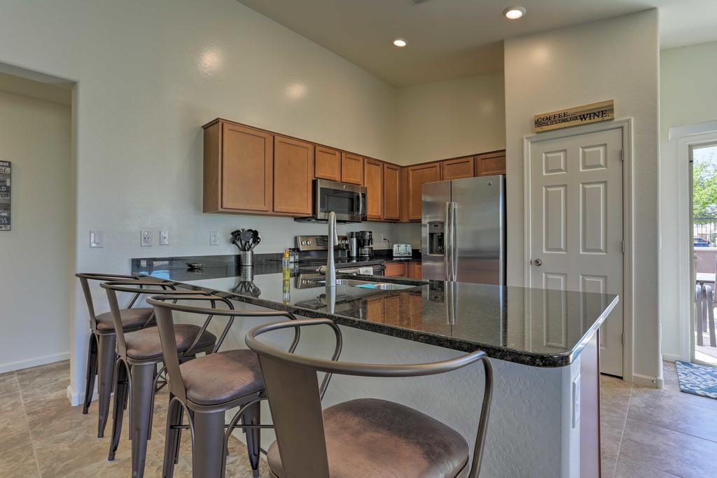 Updated San Tan Valley Escape With Backyard Oasis! - thumb 2