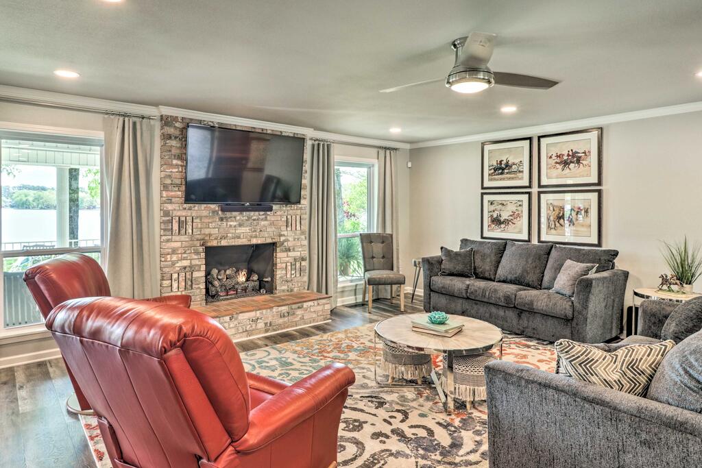 Upscale Lakefront Home With Dock 9Mi ToHot Springs NP - thumb 3