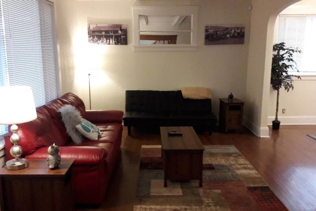 Urban! Professionally Maintained, Self Check In - Sleeps 10 - thumb 2