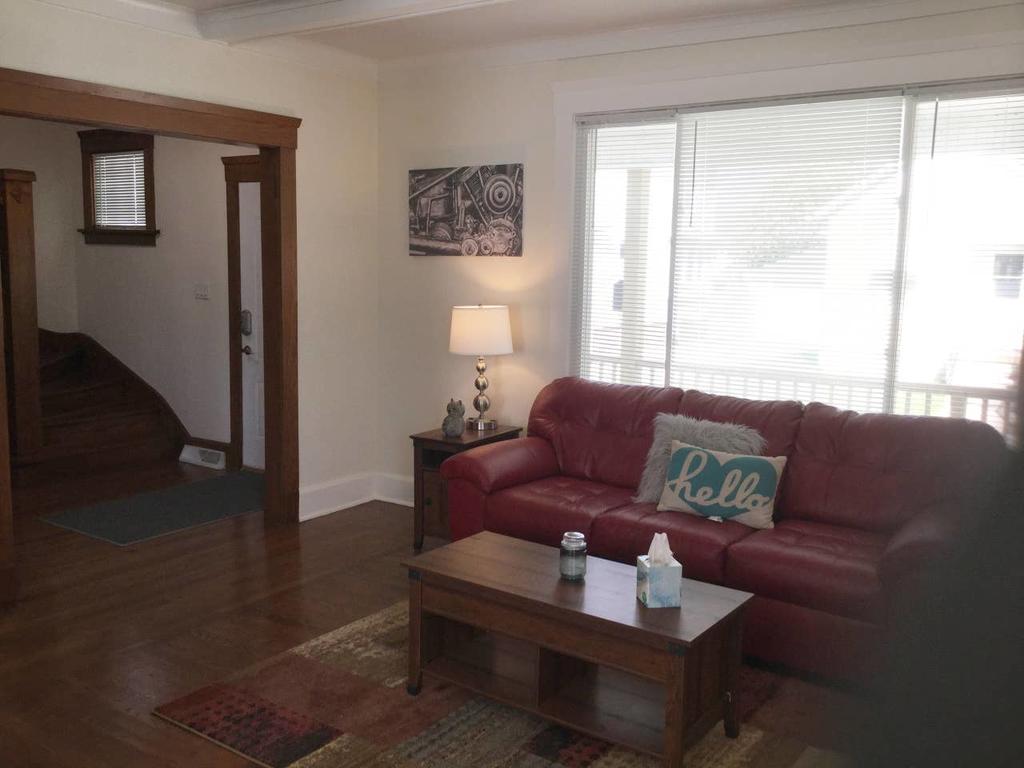 Urban! Professionally Maintained, Self Check In - Sleeps 10 - thumb 1