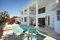 Villa Paradiso Tourism Bookings