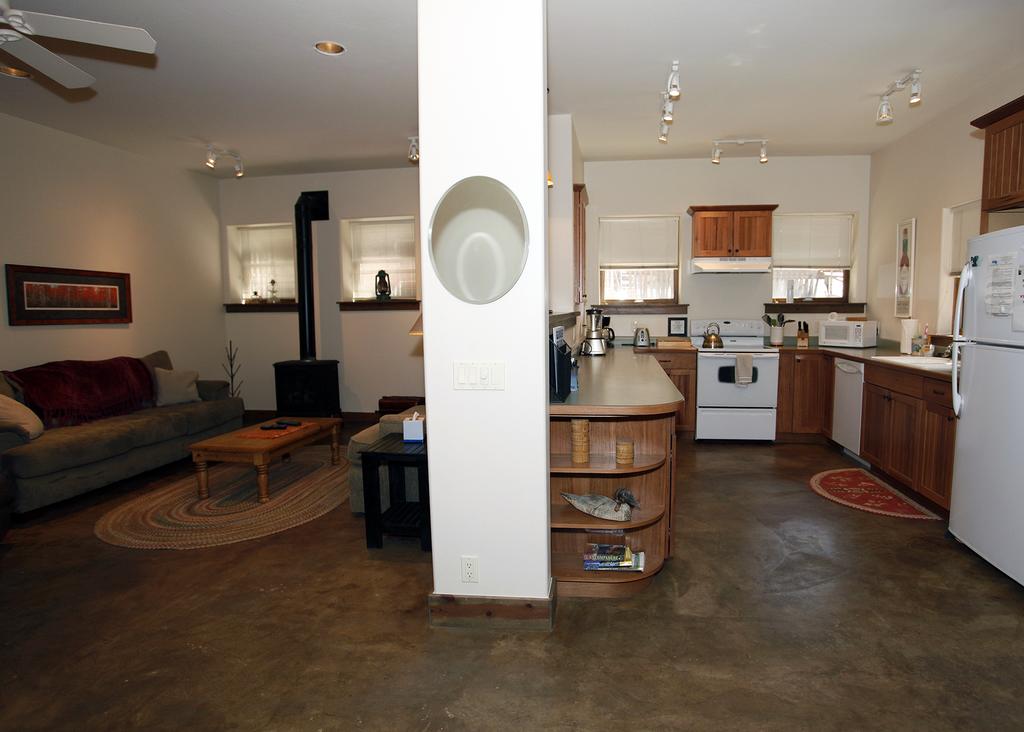 Village Center 405 Condo - thumb 1