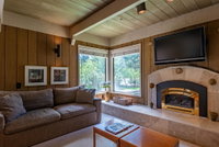 Villager Condominium with access to Sun Valley pool. hot tub tennis and golf Tourism Bookings
