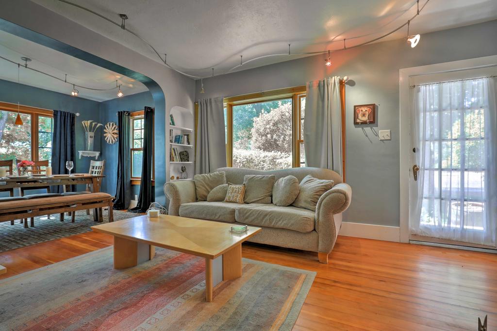 Vintage Main St Kanab Cottage With Fenced Yard - thumb 3