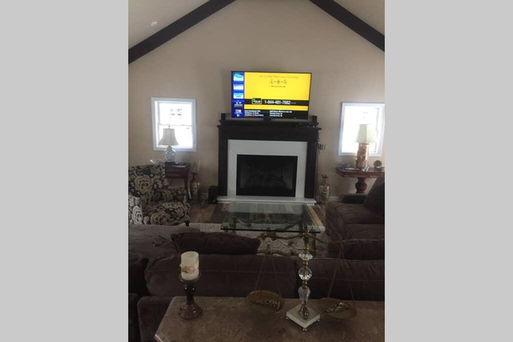 Walk To Tnglewd, Stckbrdg Bwl, Wheatleigh, HTd Pool, Hot Tub - thumb 3