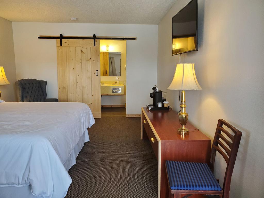 Warden Inn - thumb 3