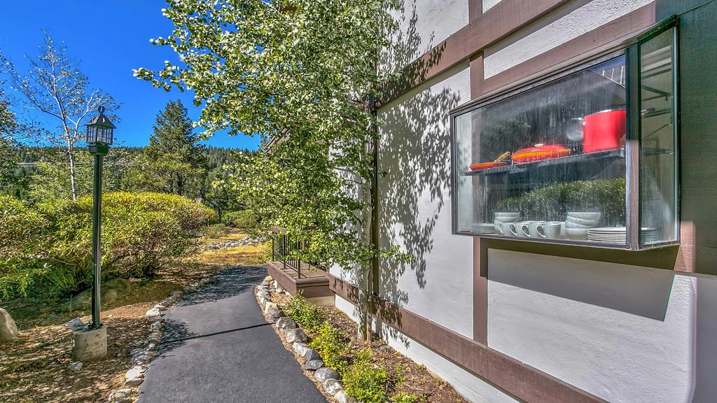 Warm Squaw Valley 1BR Condo - thumb 1