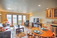 Waterfront Condo 20 Steps from Lake Pend Oreille Hotels Santiago