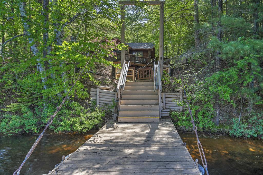 Waterfront Eagle River Lake Home With Boat Dock - thumb 2