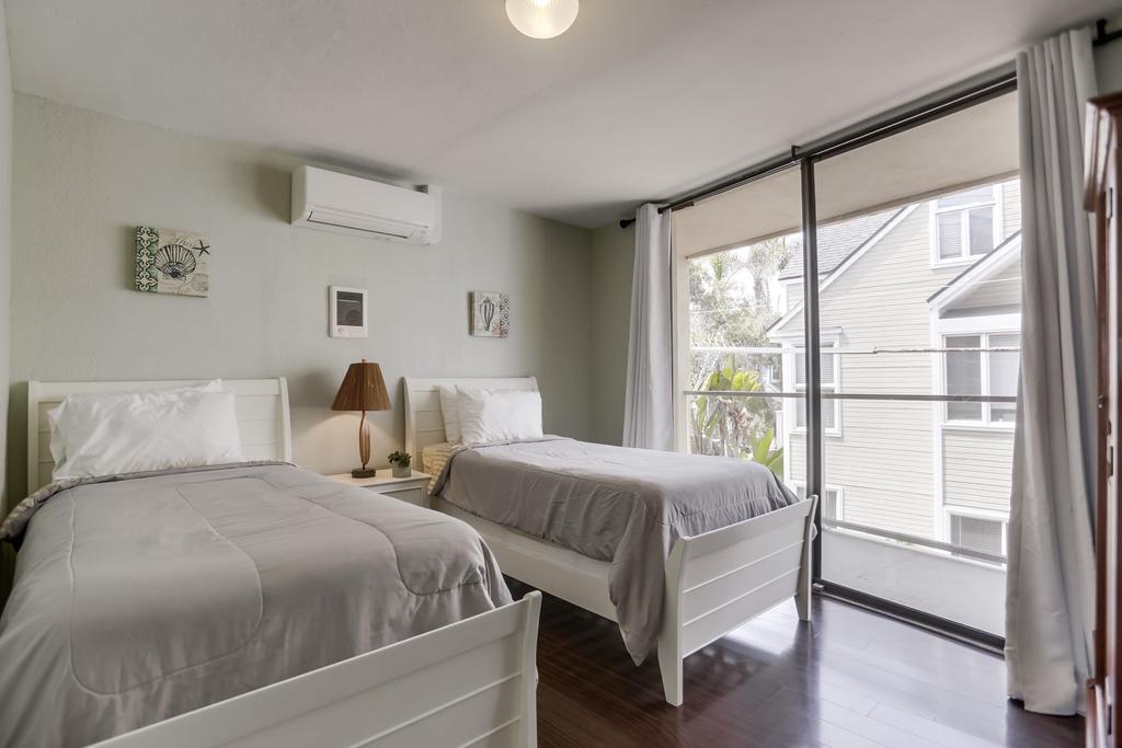 Waterfront Getaway 1 Townhouse - thumb 2