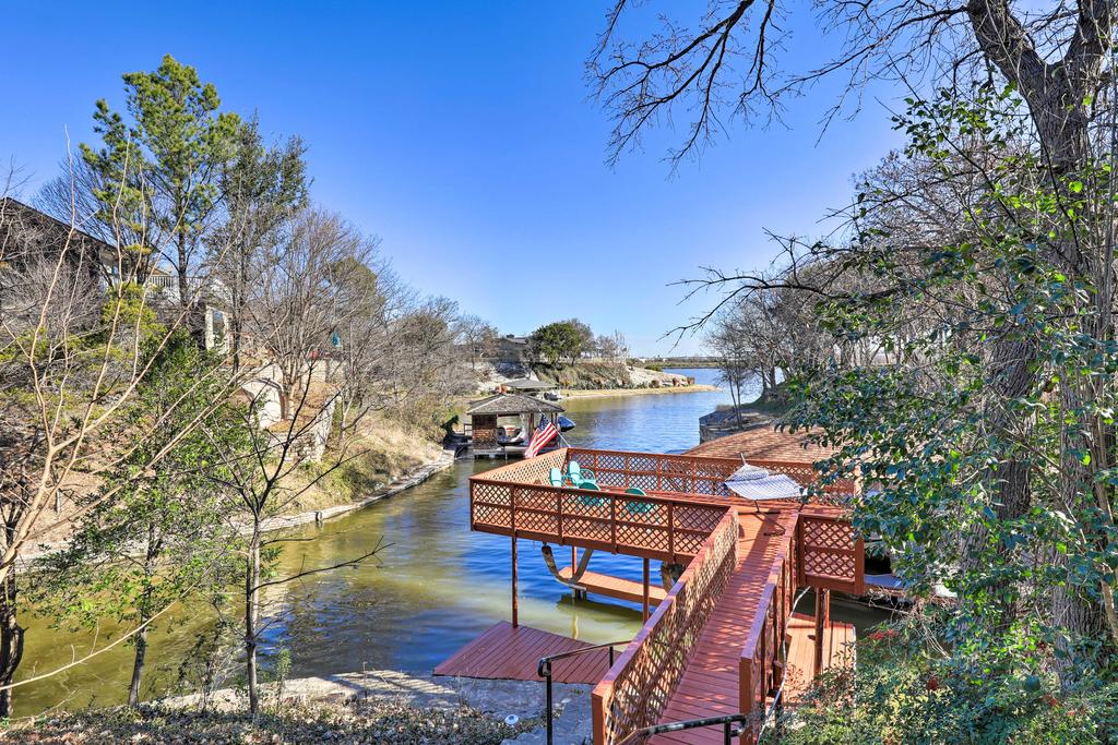 Waterfront Granbury Home With 3 Decks And Lake Access! - thumb 1