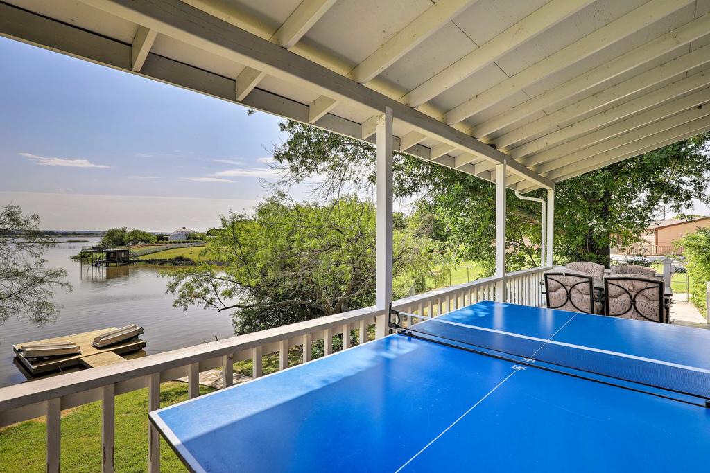 Waterfront Granbury Lake Retreat With Deck & Dock! - thumb 0