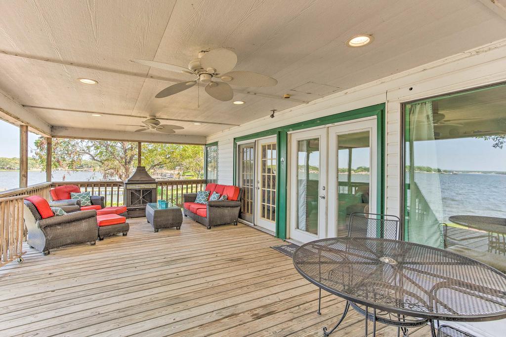 Waterfront Home With Private Dock On Cedar Creek Lake - thumb 1