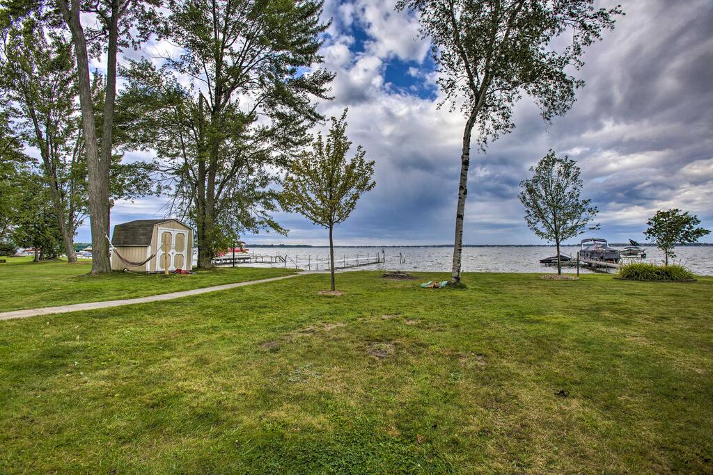 Waterfront Houghton Lake Cabin With Private Dock - thumb 1