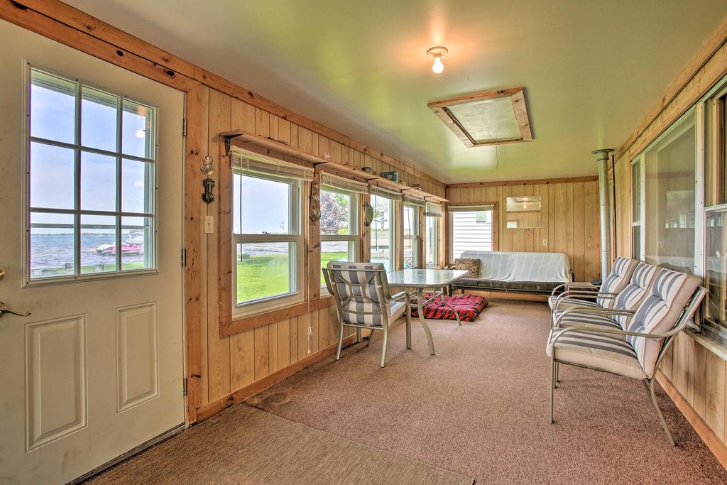 Waterfront Houghton Lake Cabin With Private Dock - thumb 3