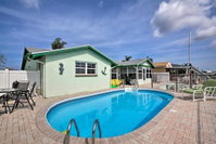 Waterfront Hudson House with Private Pool Tourism Bookings