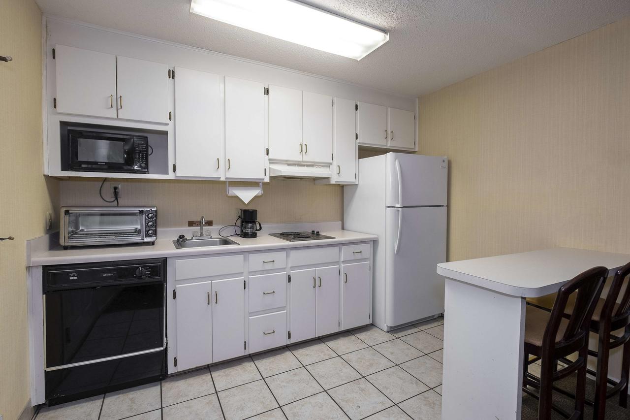 Red Roof Inn & Suites Dothan - thumb 22