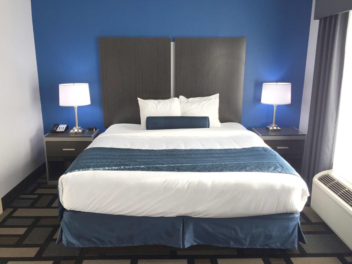 Best Western Plus Birmingham Inn & Suites - thumb 21