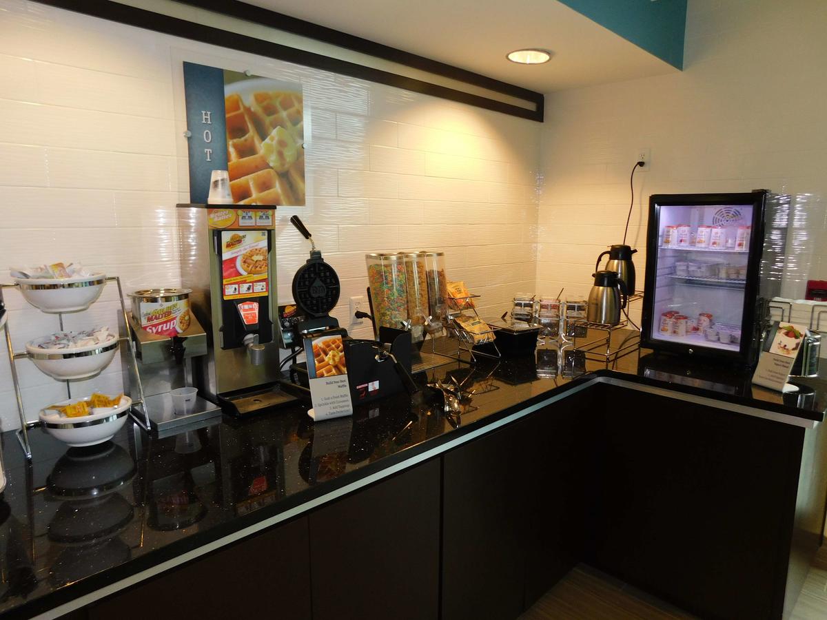 Best Western Plus Birmingham Inn & Suites - thumb 9