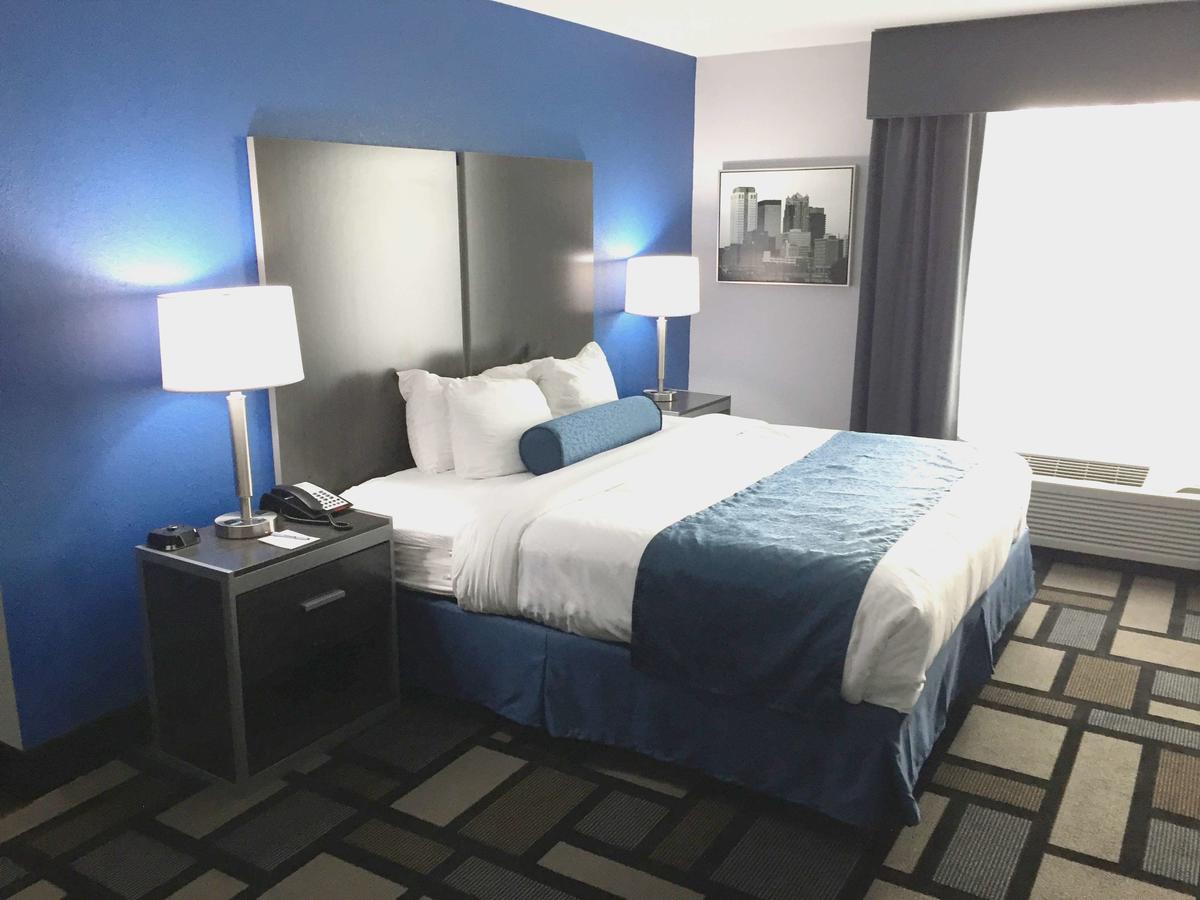 Best Western Plus Birmingham Inn & Suites - thumb 22