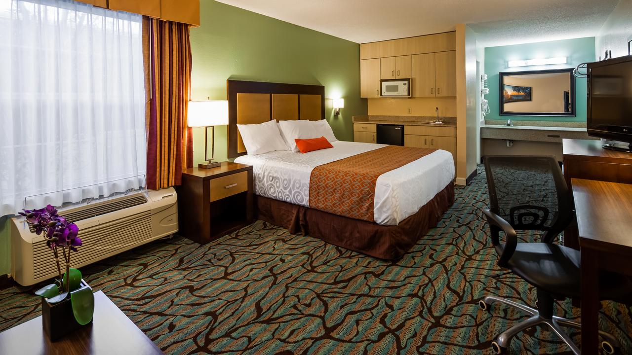 Key West Inn - Fairhope - thumb 8